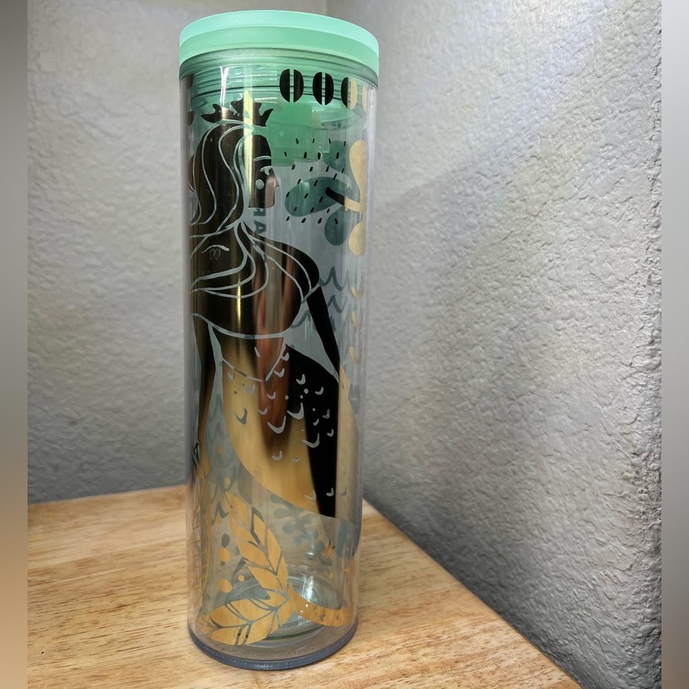 Starbucks 2020 Mermaid Siren Collection Acrylic
Cold Cup